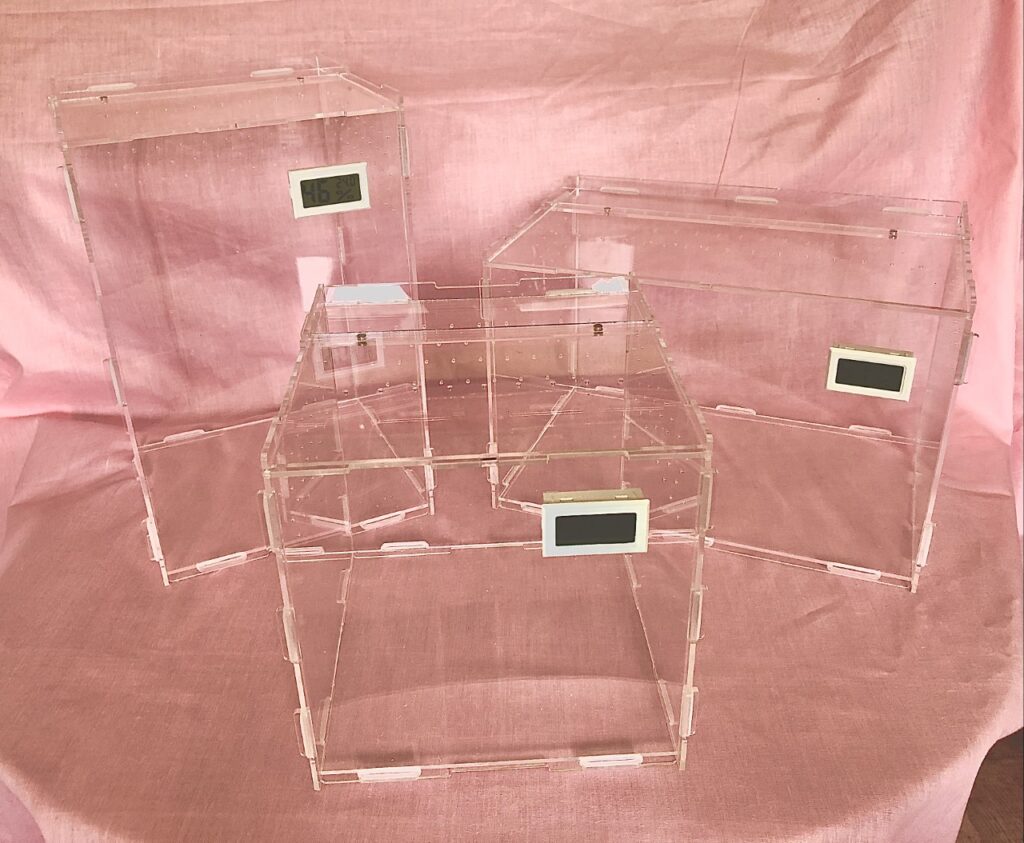 Acrylic Vivariums (Top Opening Doors) (Large Sizes)